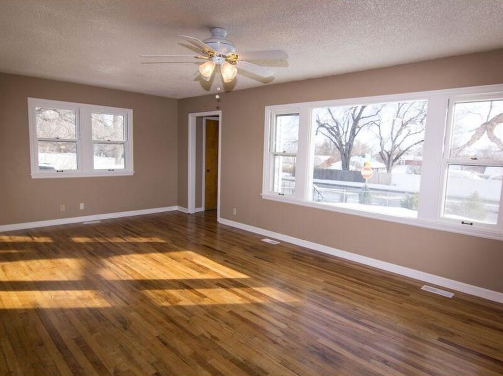 Rimrock Living Room 2